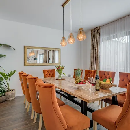 Le'tini - Luxury Podstrana